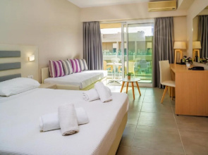 CNic Gemini Hotel