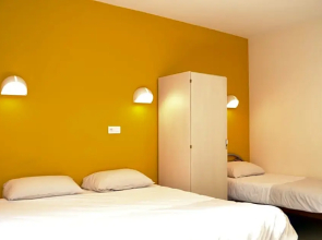 Cref Auberge De Jeunesse