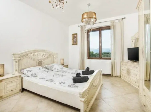 Marvelous Villa With View and Jacuzzi in Kotor
