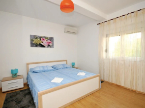 Beautiful Home in Kastel Kambelovac With Wifi and 2 Bedrooms