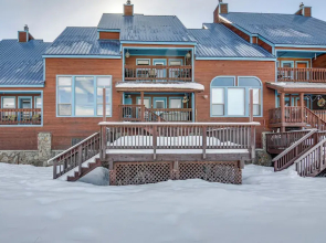 Picturesque Pagosa Springs Retreat w/ Mtn Views!