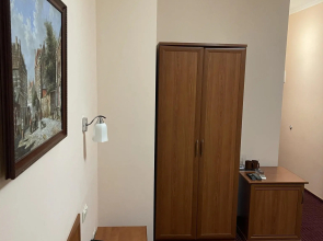 Отель Аллес
