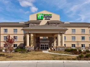 Holiday Inn Express Hotel & Suites Newton