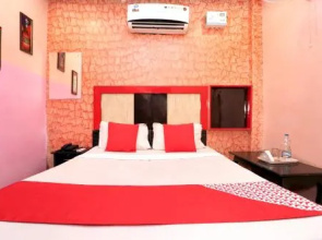 OYO 28225 Hotel Lions Den