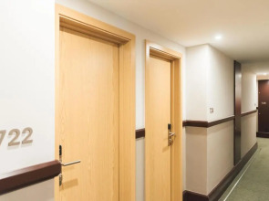 Holiday Inn Express and Suites Lisbon Principe Real by IHG