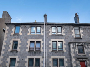 Novelty Suites - Roslin Street