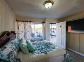 Cottage Inn