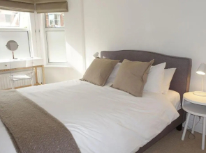 Kessel House - Outstanding family home, close to town centre