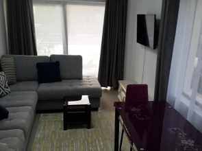 Lovely modern cozy private one bedroom apartment
