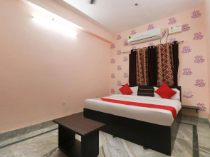 OYO 42633 Aarshi Palace