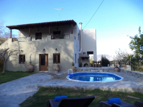 Rural Spacious Villa with Pool at Central Crete