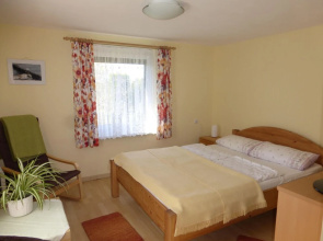 Ferien-apartment mit Gartenblick