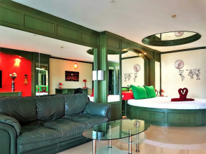 Phuket Palace 2 Patong Beach by PHR