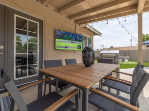 Scottsdale Sahuaro 4 Bedroom Home by RedAwning