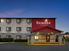 Ramada by Wyndham York Harrisburg Hershey
