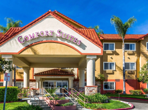 Comfort Suites Near Six Flags Magic Mountain