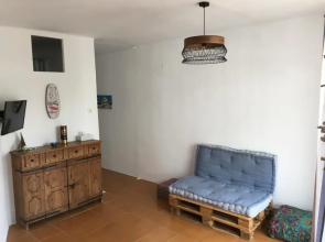 Nice flat 3 mins from the beach.