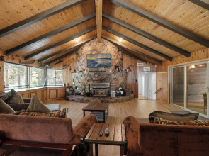 Fox & Swan Chalet