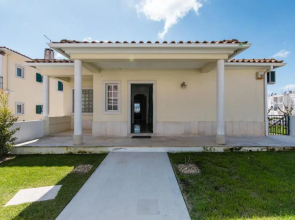 Moradia de 3 quartos com ar condicionado e piscina