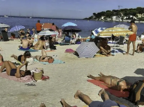 Ermitage studio, front de mer, plage 200m