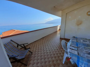 La Finestra Sul Mare Piano 2