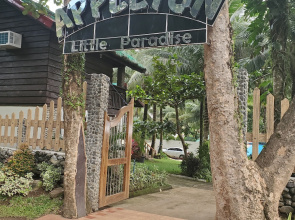 Appleton Little Paradise Beach Resort