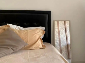Studio Walking Distance to Mall