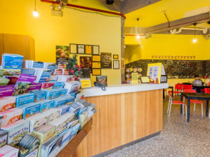 The Hive Singapore Hostel