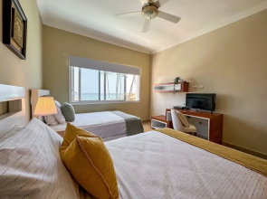 Fantastic beachfront 2 bedroom apartment