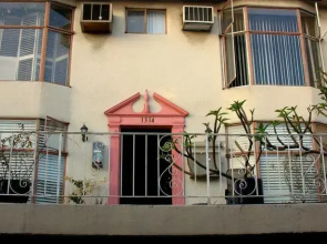 West Hollywood Beauty Laurel #1