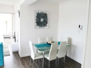 Lazuli Beachfront Apartment 254