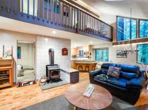 55sl - Hot Tub - Wood Stove - Sleeps 10 3 Bedroom Home