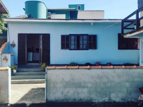 Casa completa a 800 mts da praia