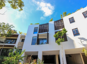Laylie Tulum - Tropical 3 story condo with Rooftop