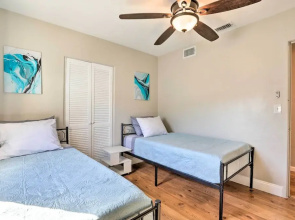 9 Mi to Beaches: Home w/ Pool & Patio in Bradenton