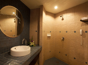 Woraburi Phuket Resort & Spa