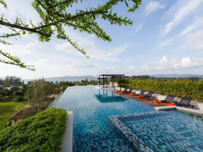 6th Avenue Surin Beach