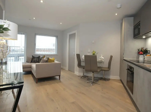 Aspen Lloyd Luxury Apartments