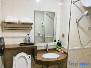 Yanji Rongguang Hotel