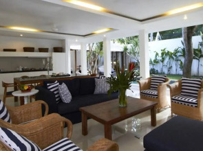 The Kanjeng Suite & Villa Sanur