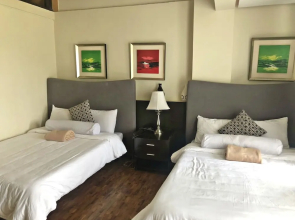 Royale Tagaytay B&B