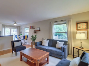 Ann Arbor Home w/ Deck, 2 Mi to Michigan Stadium!