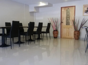 Patumnak Beach Guesthouse