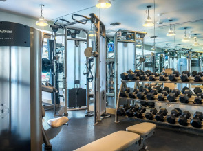 OYO Hotel & Casino (formerly Hooters Casino Hotel)