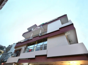 OYO 10539 Hotel Holiday Classic