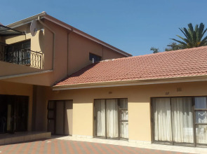 Ikaze Guest House