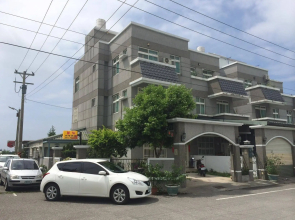 Tomato Coffee Guest House