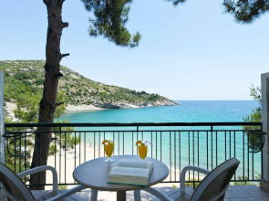 Отель Bomo Tosca Beach