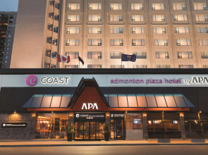 Coast Edmonton Plaza Hotel by APA