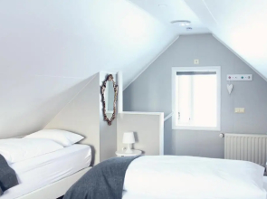 Iðavellir Guesthouse